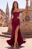 Corsetto sirena bordeaux con perline e frange sulle spalle scoperte abito lungo da cerimonia di fine anno con spaccatura