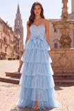 Abito da cerimonia lungo senza spalline con fiocco in tulle azzurro chiaro a linea perle con spalline
