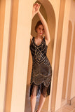 Scintillante nero guaina dorata paillettes 1920s Flapper Dress con frangia