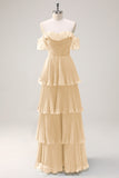 Eucalipto A linea Off the Spalla Tiered Pleted Abito da damigella d'onore lungo con fessura