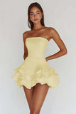 Bianco senza spalline A Line Tiered Matte Satin Graduation Dress