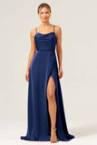 Borgogna A Line Spaghetti Straps Backless Satin Abito da damigella d'onore lungo con fessura