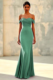 Abito lungo formale in chiffon viola con spalla a sirena