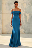 Abito lungo formale in chiffon viola con spalla a sirena