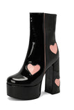 Stivali con tacco alto chunky block con piattaforma in pelle PU nera con cuori rosa