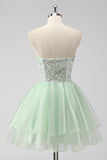 Una linea senza spalline corsetto verde chiaro corto Homecoming Dress