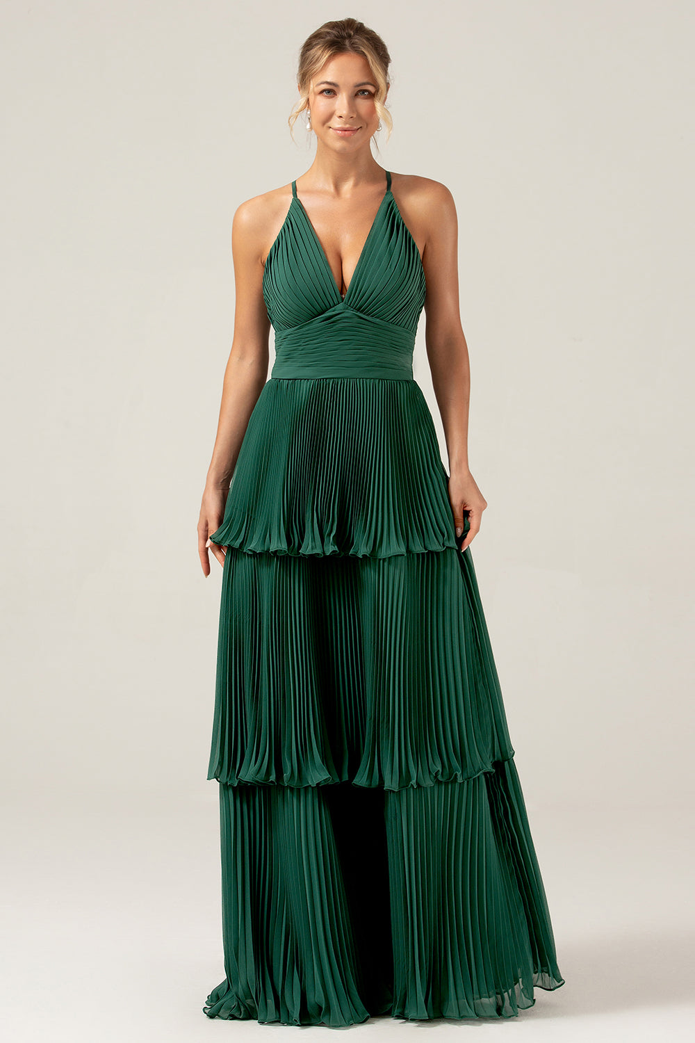 Una Linea Stratificato Chiffon Verde Scuro Lungo Abito Da Damigella D'onore Con Plissettato