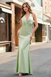 Dusty Sage Satin Mermaid Increspato Halter Abito da damigella d'onore