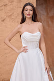 Elegante A Line senza spalline pieghettato Sweep treno abito da sposa bianco con fessura
