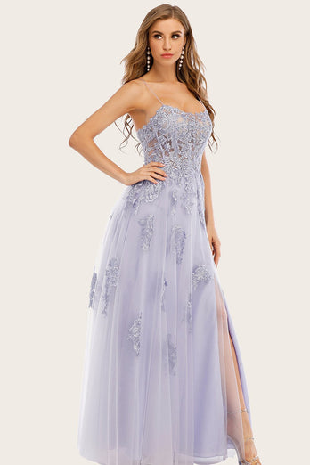 Abito da ballo lungo in tulle lavanda con pizzo