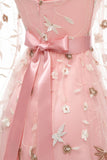 Una linea a collo quadrato rosa 1950s abito con mezze maniche