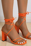 Sandalo con tacco a strappo arancione