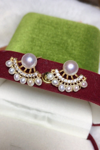Orecchini con perline di perle bianche