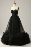 Un vestito da promenade del corsetto nero dell'innamorato di linea con Increspature