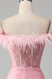 Sirena Off the Shoulder Sparkly Pink Feathers Corsetto Prom Dress con fessura