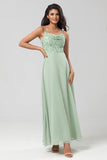 Certificabilmente chic Una linea Spaghetti Straps Dusty Pink Long Bridesmaid Dress con perline