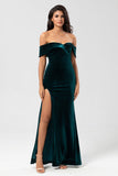 Epitome di Romance Mermaid Off the Shoulder Pavone Green Velvet Bridesmaid Dress