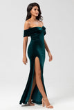 Epitome di Romance Mermaid Off the Shoulder Pavone Green Velvet Bridesmaid Dress