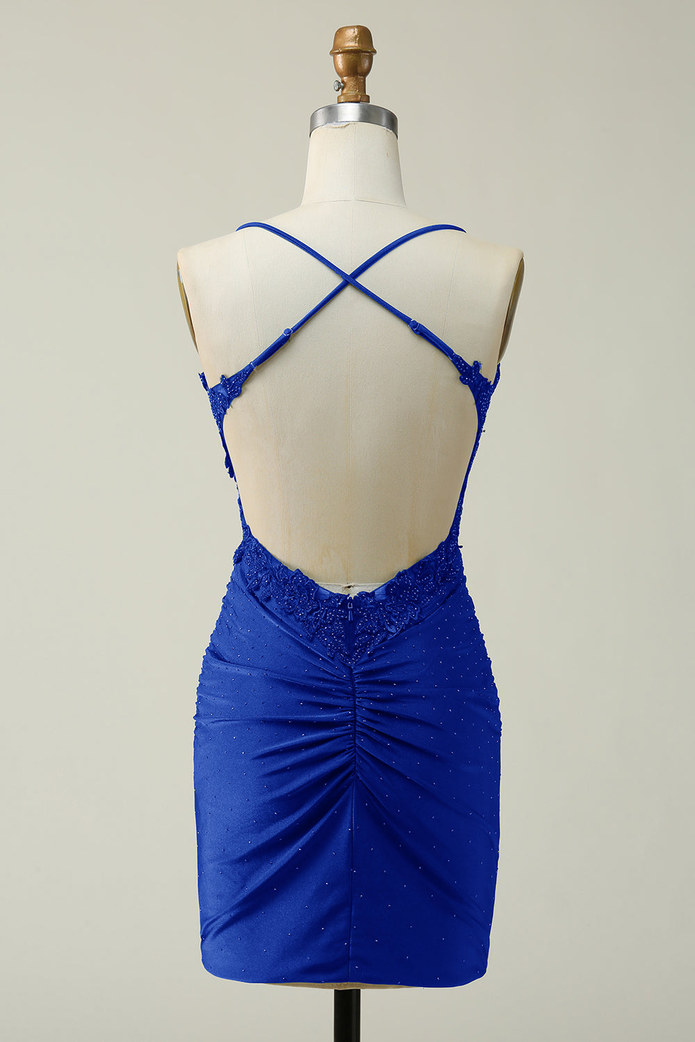 Vestito da ritorno a casa rosso scuro con spalline aderenti