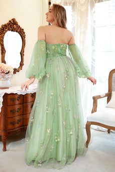 Una linea fuori dalla spalla verde Plus Size Prom Dress con ricamo