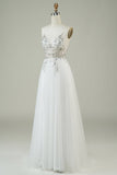 Splendido abito da sposa lungo con perline in tulle bianco senza spalline